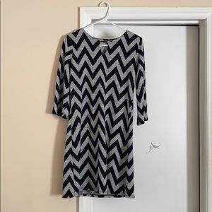 3/4 sleeve long shirt or short dress.